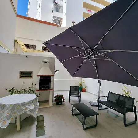 Lcf - 2 Bedroom With Private Bbq Garden Daire *