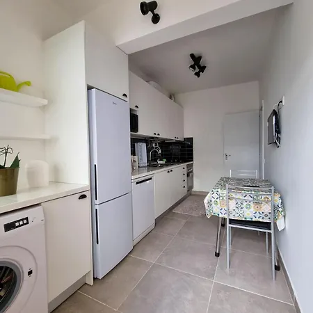 Lcf - 2 Bedroom With Private Bbq Garden Portimao